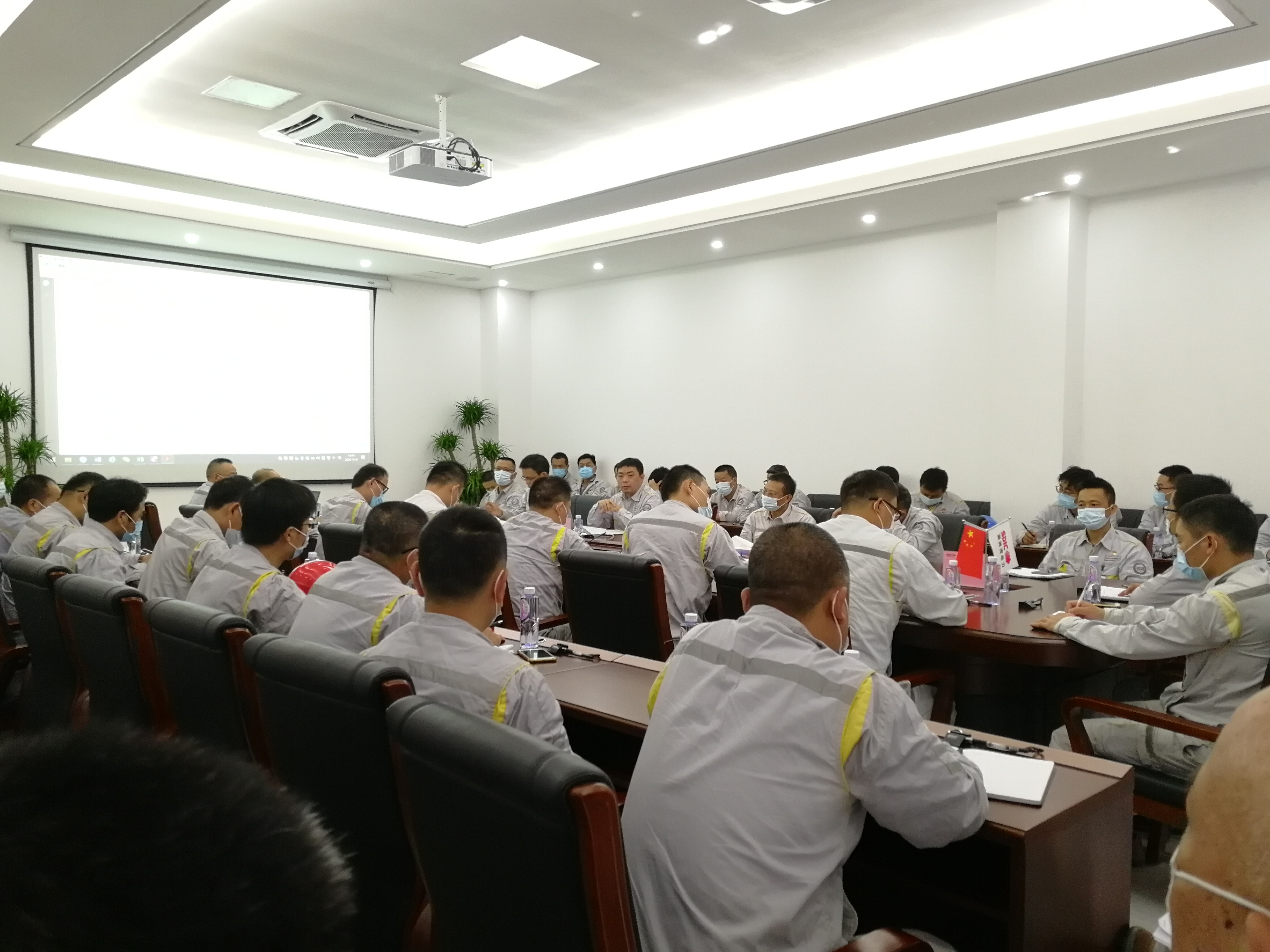 扛起责任、守土尽责,紧抓安全生产不放松!——国投湄洲湾电力召开安全座谈会